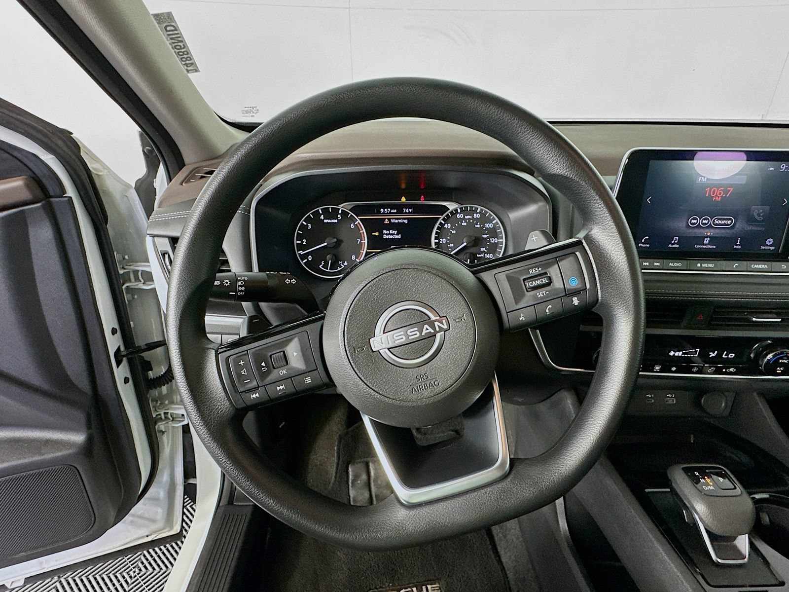 Used 2023 Nissan Rogue SV FWD image 11