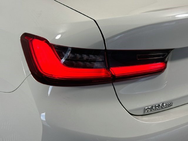 Used 2020 BMW 330i Sedan w/ Driving Assistance Package RWD image 35