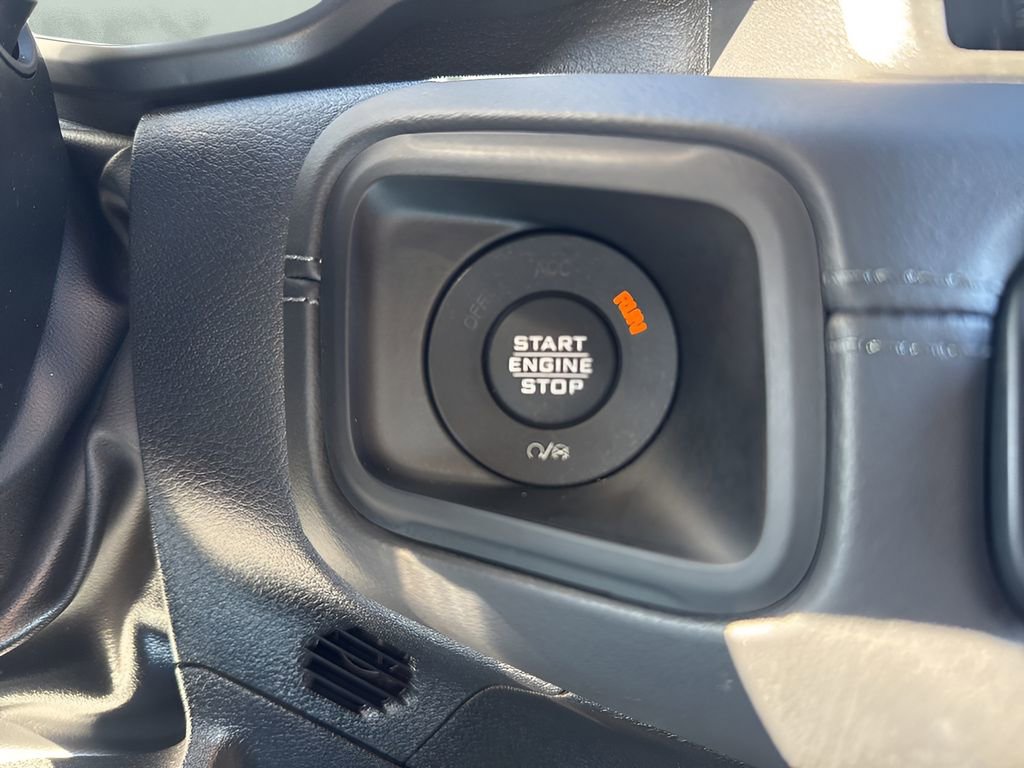 Used 2025 Jeep Wrangler Unlimited Sahara w/ Safety Group AWD/4WD image 21