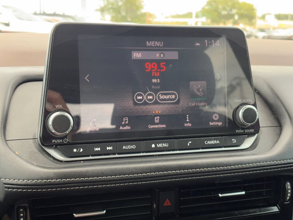 Used 2022 Nissan Rogue SV FWD image 17