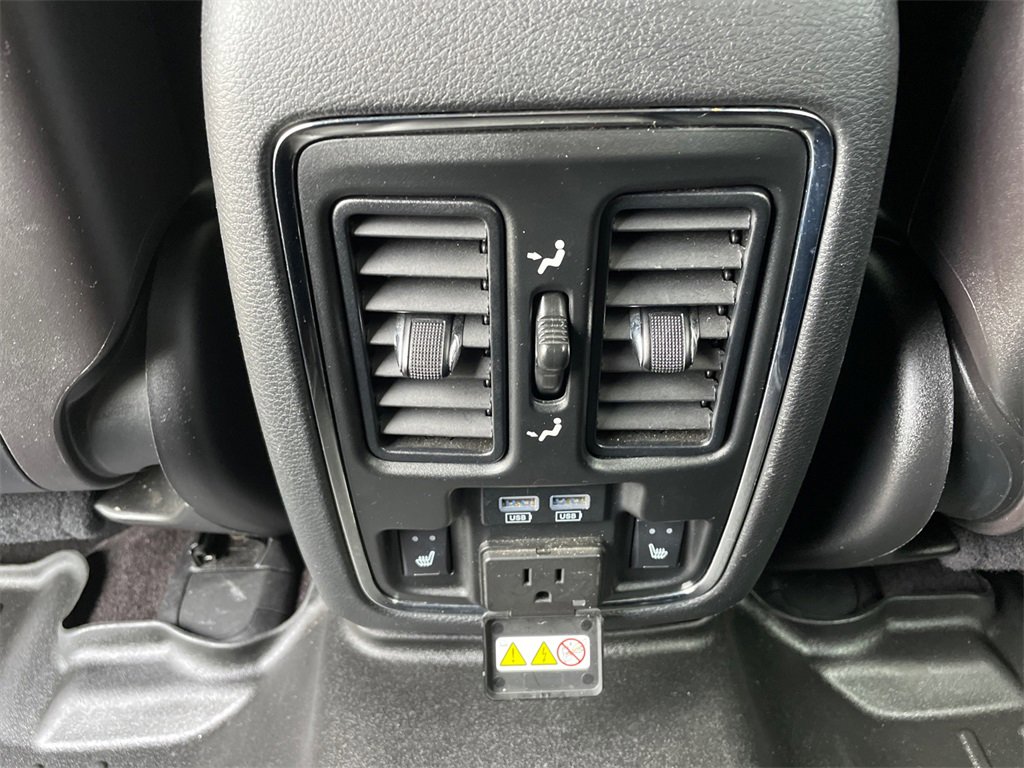 Used 2016 Jeep Grand Cherokee Limited image 42