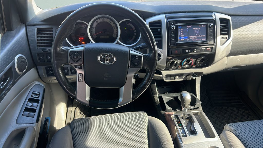 Used 2014 Toyota Tacoma 4x4 Double Cab w/ TRD Off-Road Package image 12