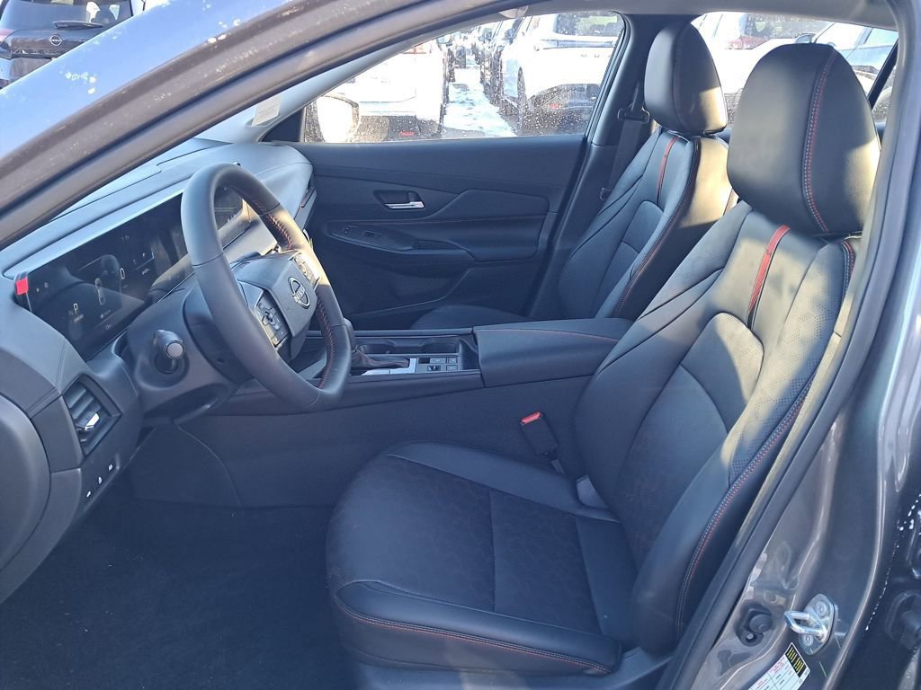 New 2026 Nissan Sentra SR w/ SR Premium Package FWD image 10