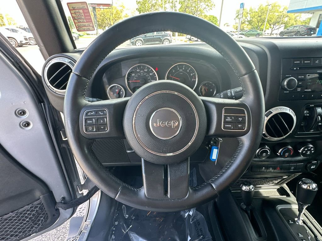 Used 2016 Jeep Wrangler Unlimited Sahara w/ Connectivity Group image 11