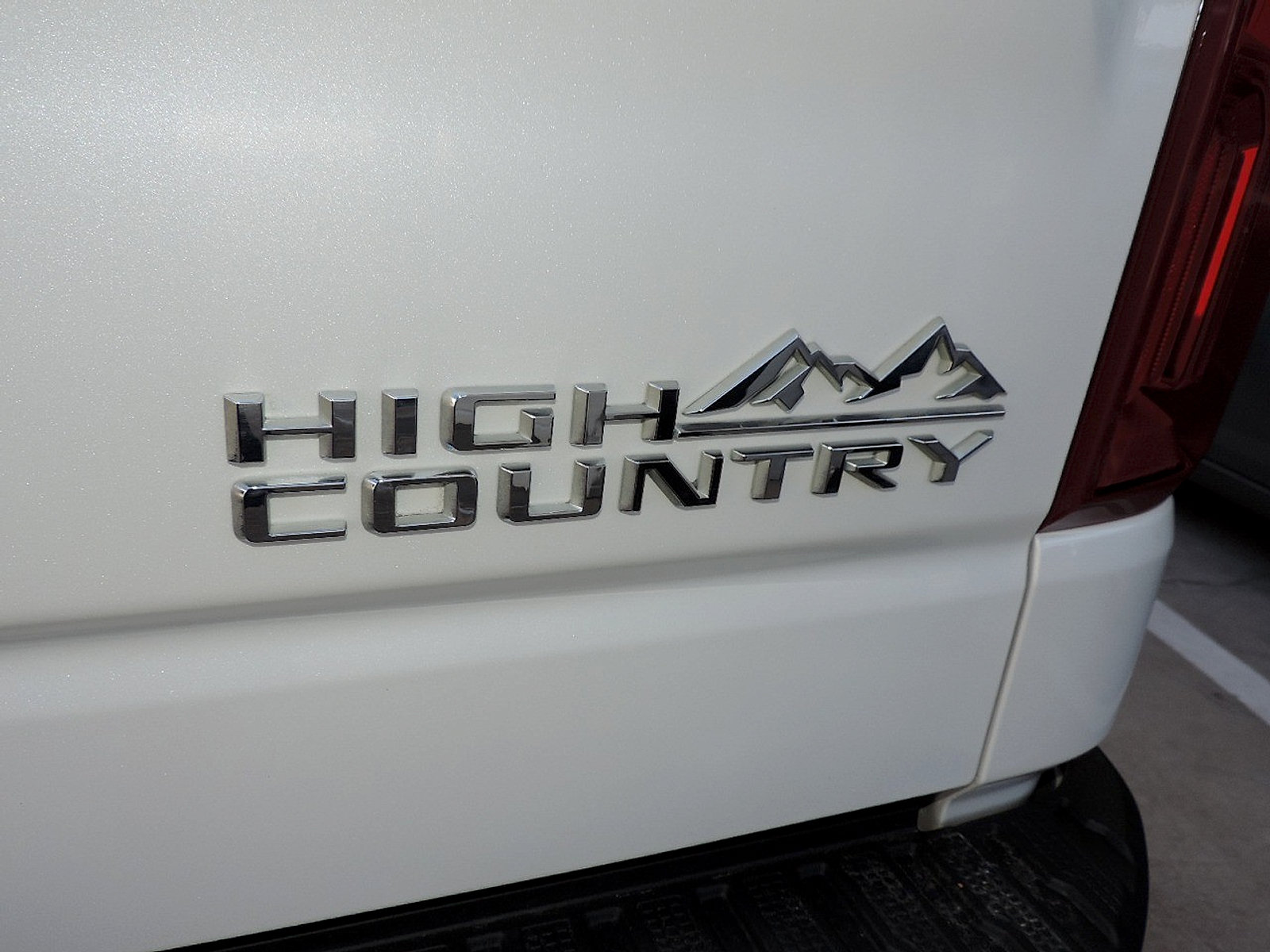 Certified 2019 Chevrolet Silverado 1500 High Country w/ Safety Package II AWD/4WD image 16