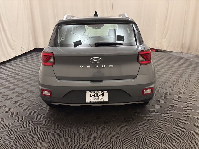 Used 2020 Hyundai Venue SEL image 6