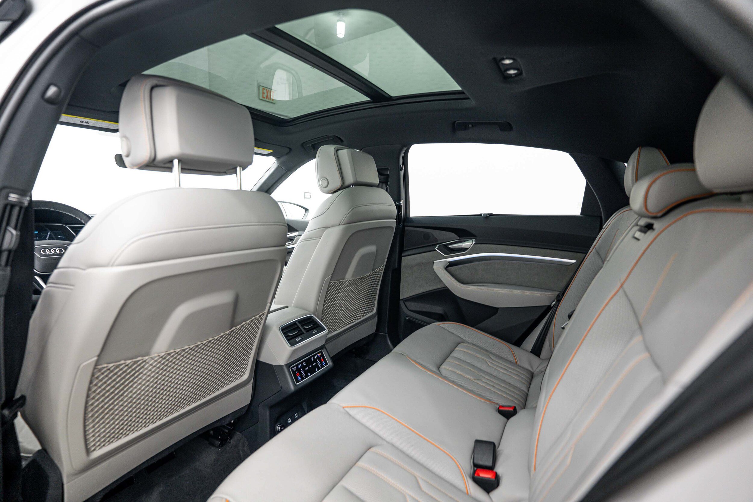 Certified 2024 Audi Q8 e-tron Prestige w/ Prestige Package AWD/4WD image 20