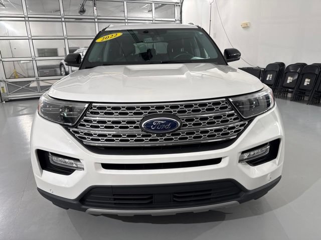 Used 2022 Ford Explorer Limited w/ Equipment Group 301A RWD image 2
