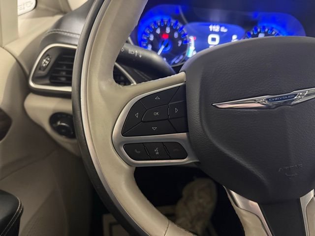 Used 2021 Chrysler Pacifica Limited image 11