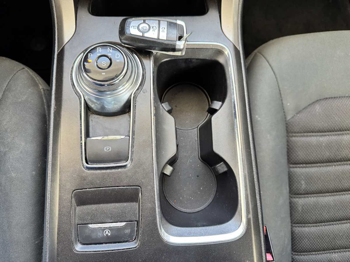 Used 2017 Ford Fusion SE w/ Fusion SE Technology Package FWD image 48