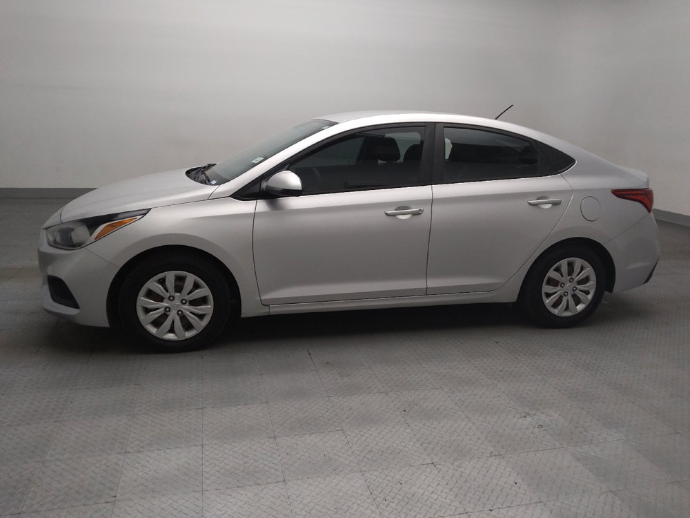 Used 2020 Hyundai Accent SE FWD image 2