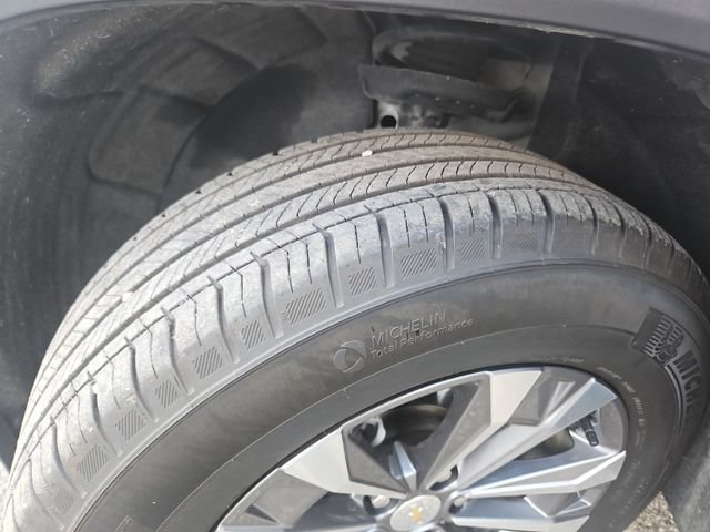 Used 2025 Chevrolet Equinox LT w/ Safety and Technology Package AWD/4WD image 28