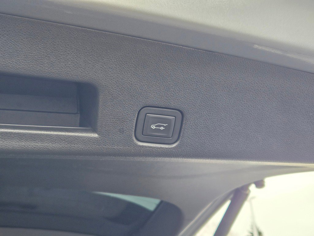 Certified 2024 Chevrolet Traverse LT w/ LPO, Floor Liner Package image 14