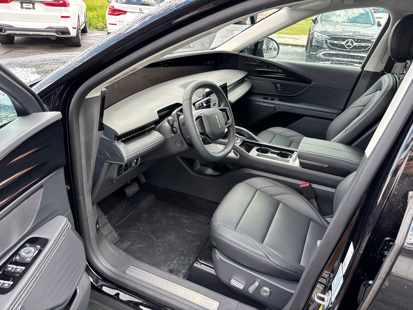 New 2026 Lincoln Nautilus Premier w/ Jet Appearance Package AWD/4WD image 25