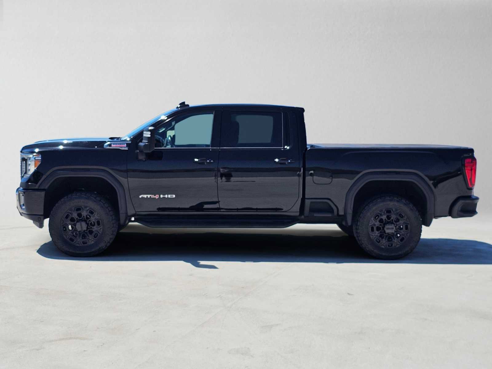 Used 2020 GMC Sierra 2500 AT4 w/ AT4 Premium Package AWD/4WD image 6