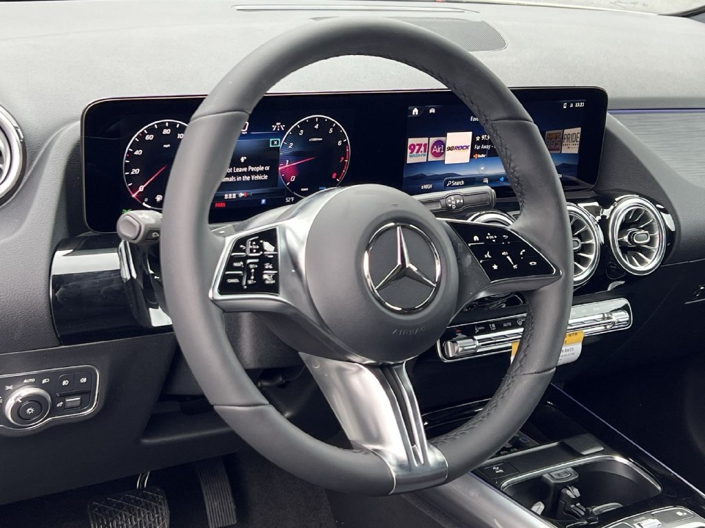 Used 2026 Mercedes-Benz GLA 250 4MATIC image 14