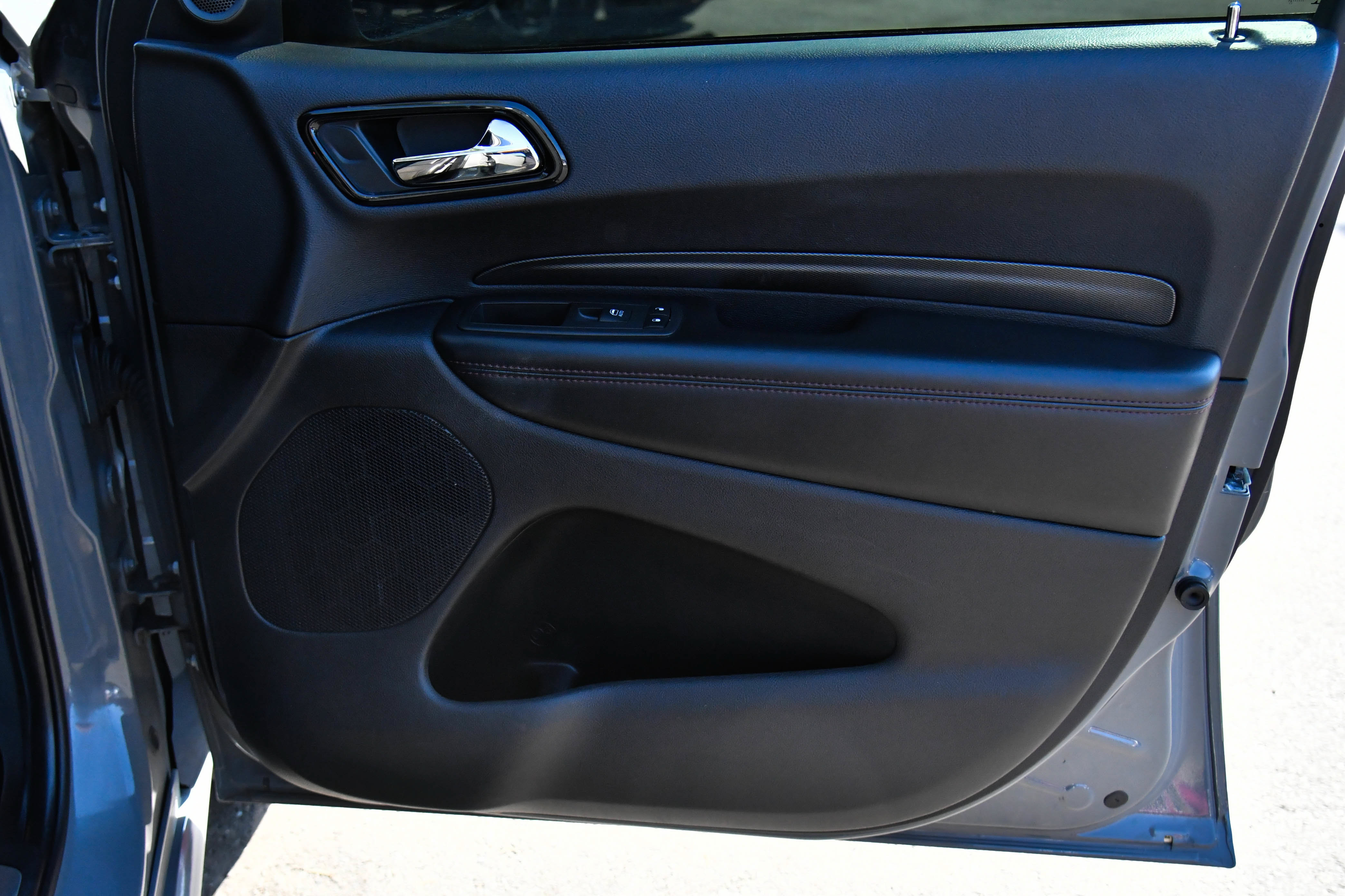 Used 2021 Dodge Durango R/T w/ Technology Group RWD image 48