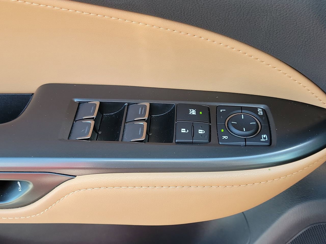 Used 2024 Lexus NX 250 FWD w/ Cold Area Package image 27