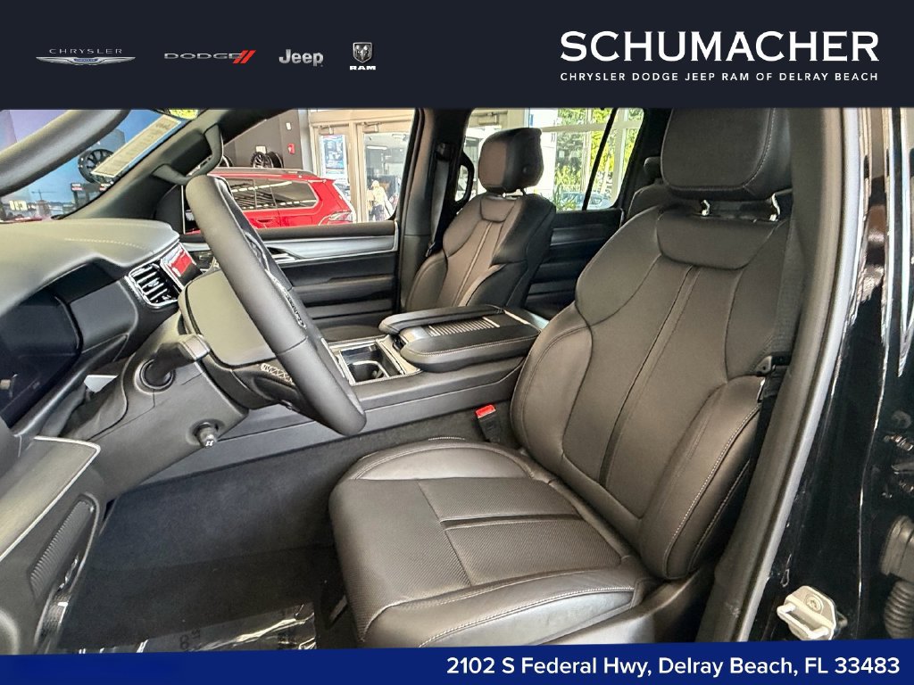 New 2026 Jeep Grand Wagoneer Limited AWD/4WD image 10