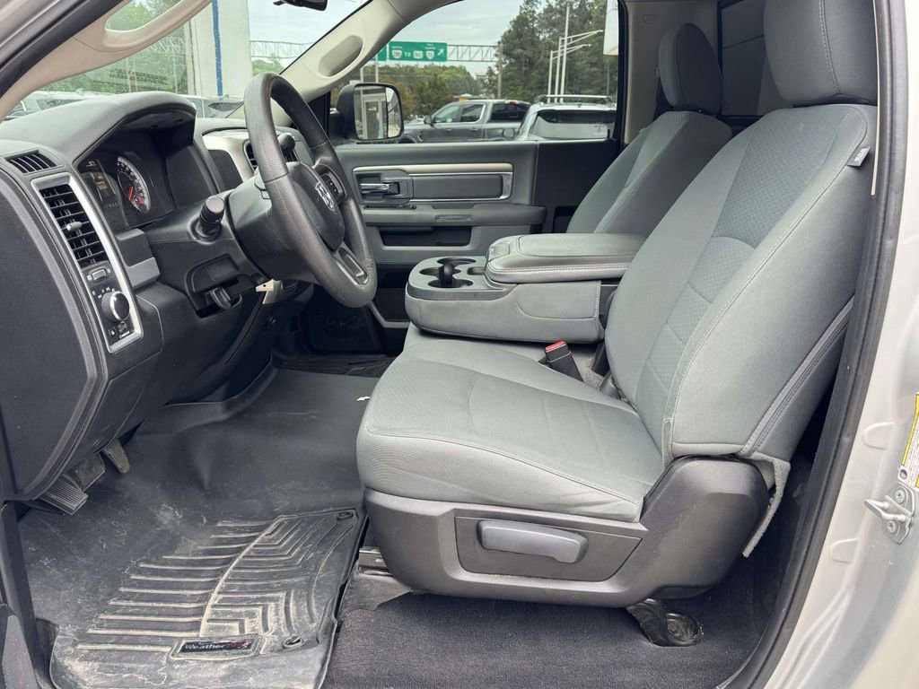 Used 2018 RAM 3500 SLT RWD image 19