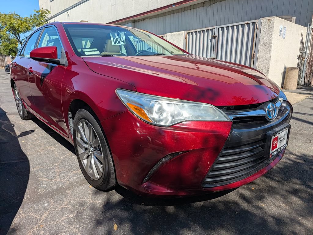 Used 2015 Toyota Camry XLE w/ Moonroof Package FWD image 10