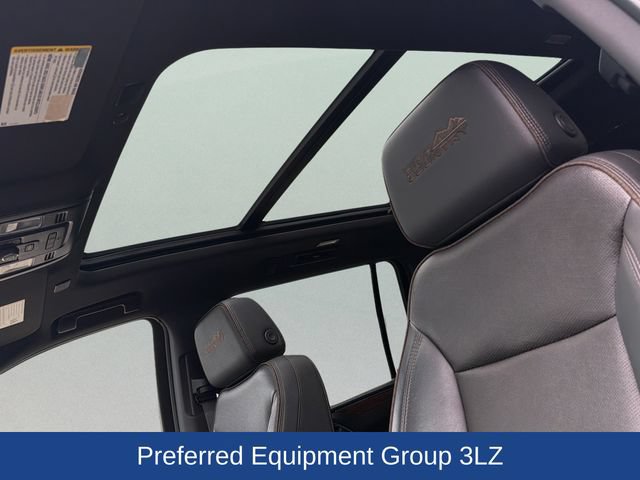 Certified 2024 Chevrolet Suburban High Country w/ Premium Package AWD/4WD image 12