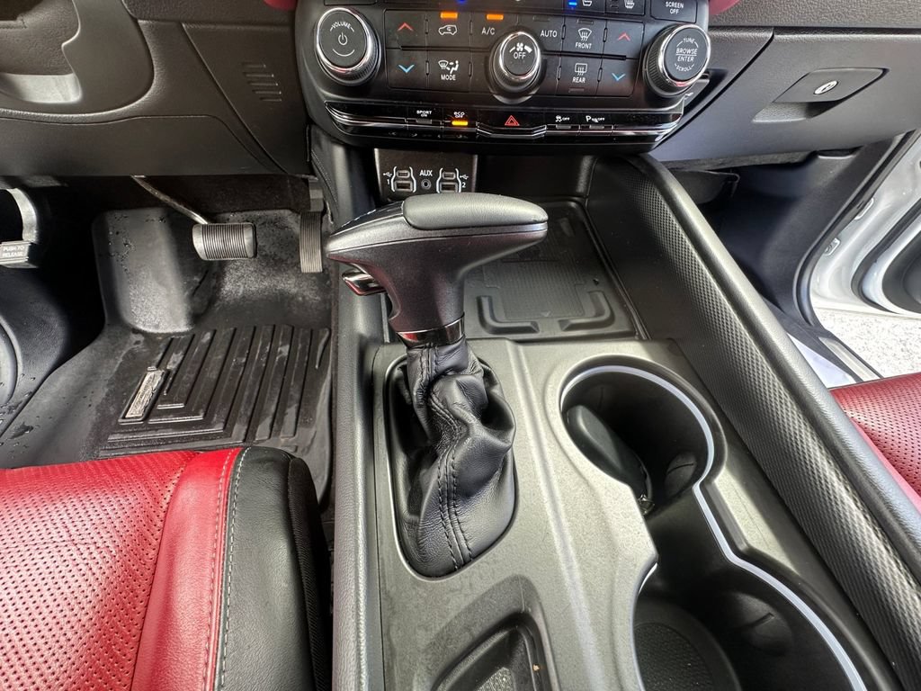 Certified 2022 Dodge Durango R/T w/ Blacktop Package AWD/4WD image 34