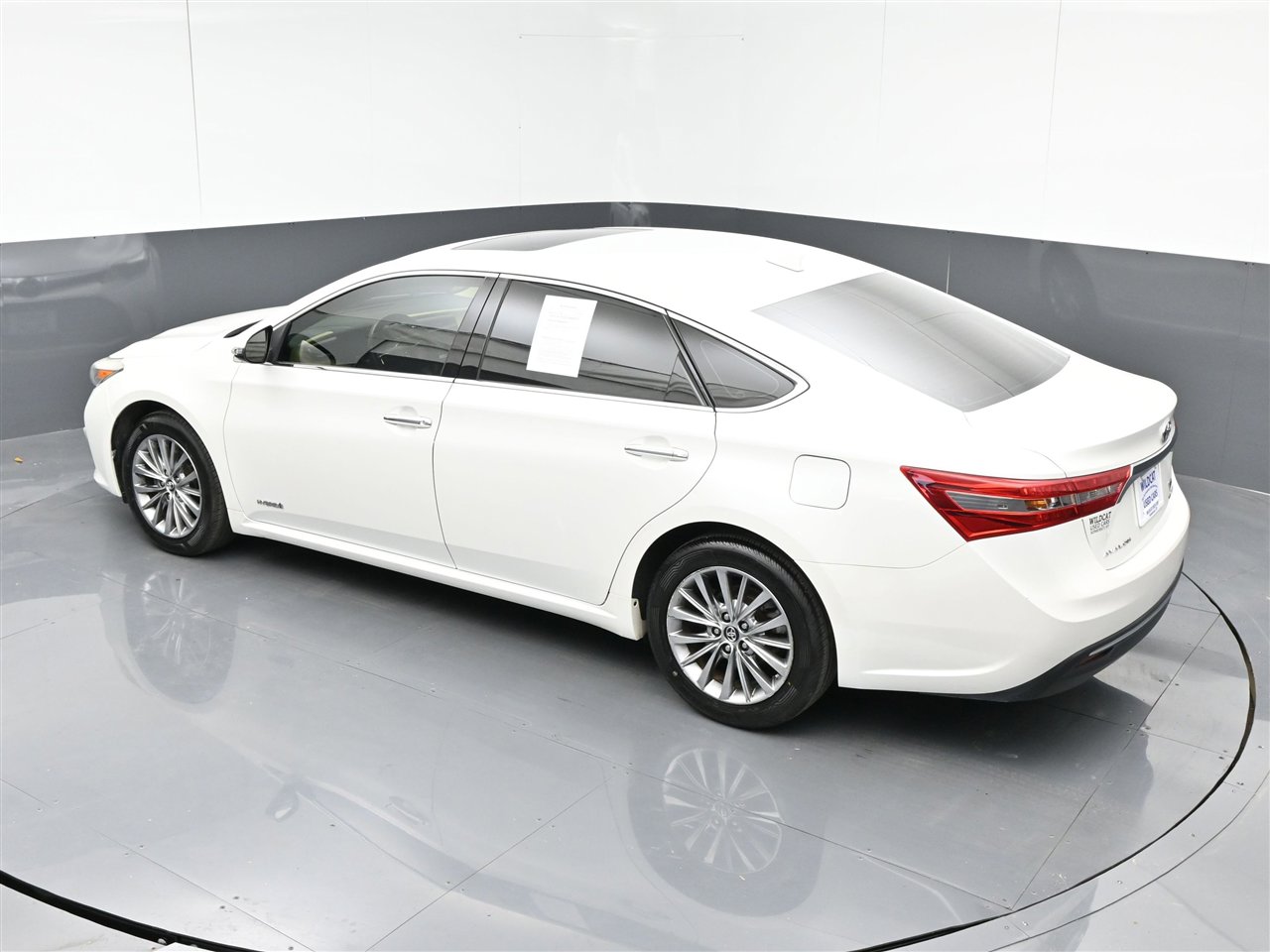 Used 2016 Toyota Avalon Limited image 27