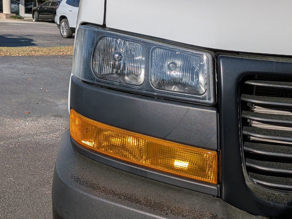 Used 2023 GMC Savana 2500 Work Van w/ Driver Convenience Package image 9