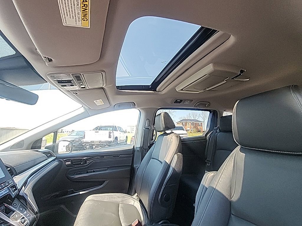 Used 2023 Honda Odyssey Touring image 12