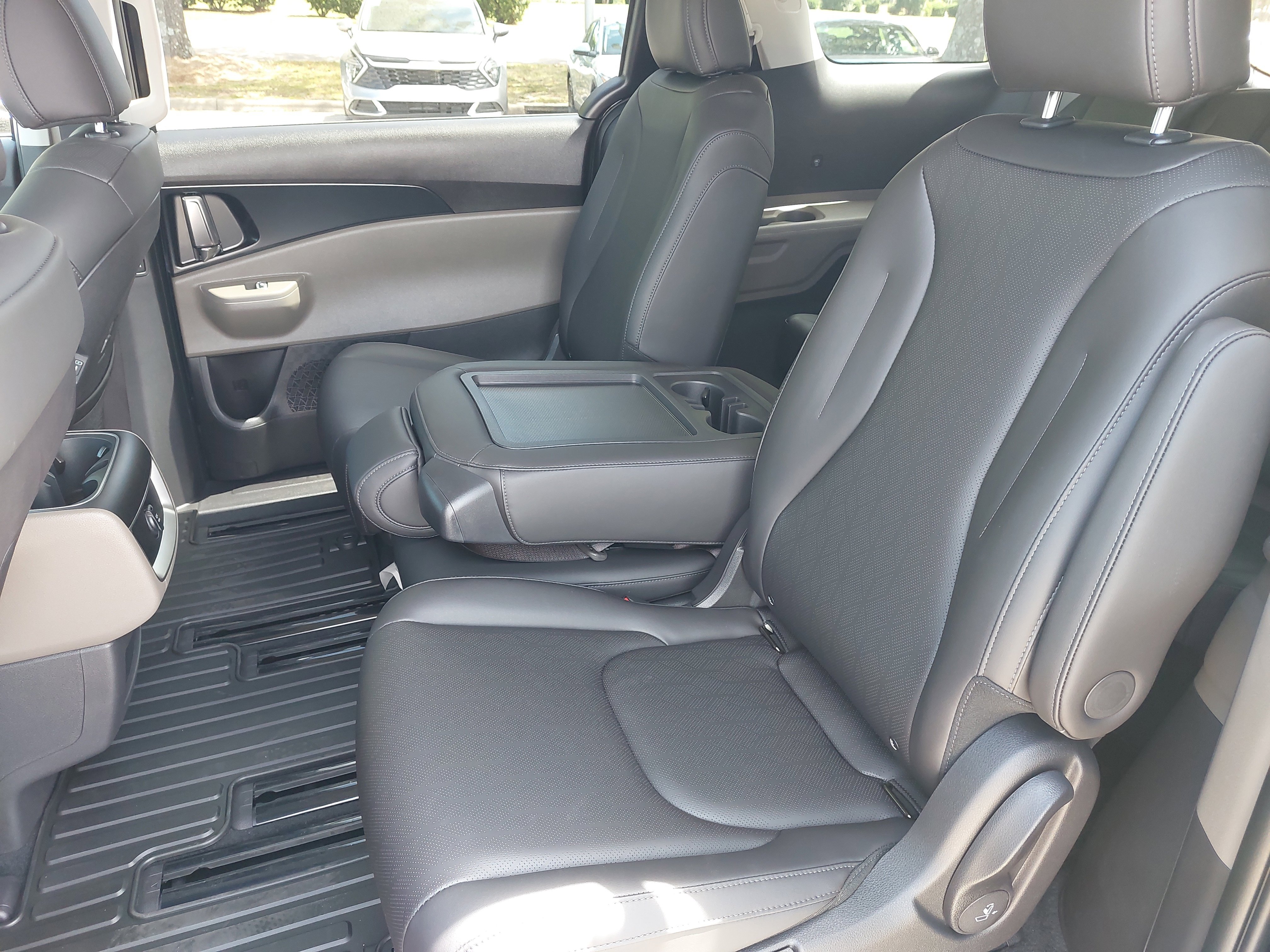 New 2026 Kia Carnival image 16