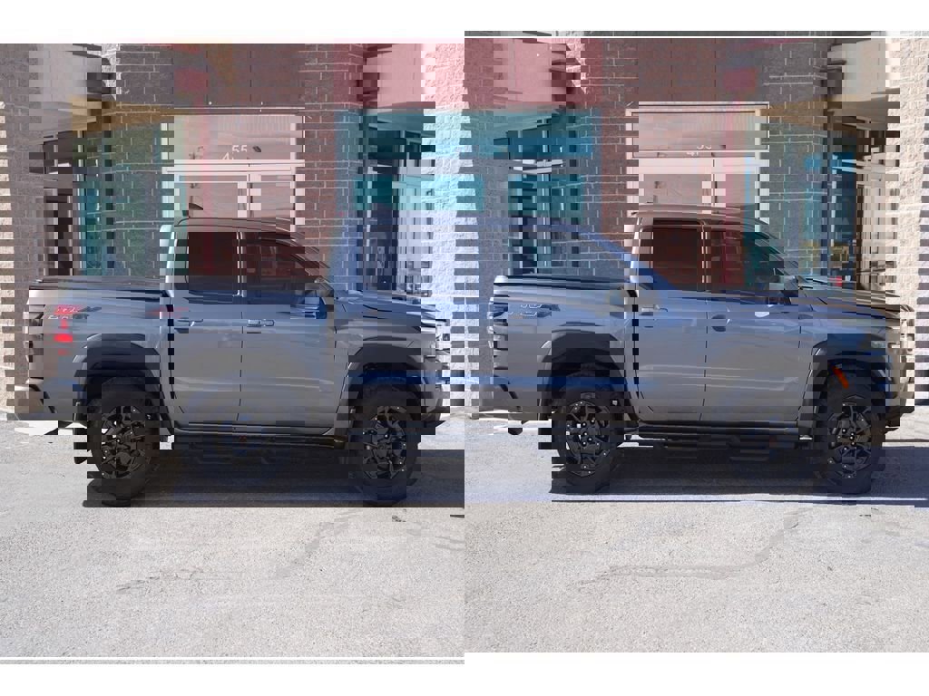 Used 2023 Nissan Frontier PRO-4X w/ Pro-4X Premium Package image 5