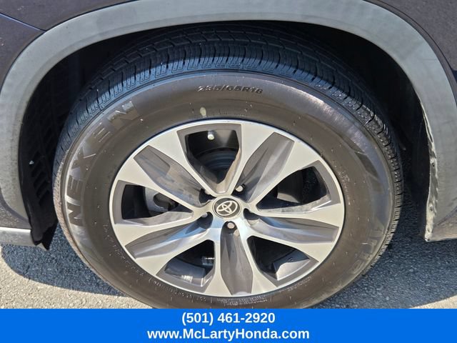 Used 2021 Toyota Highlander XLE FWD image 20