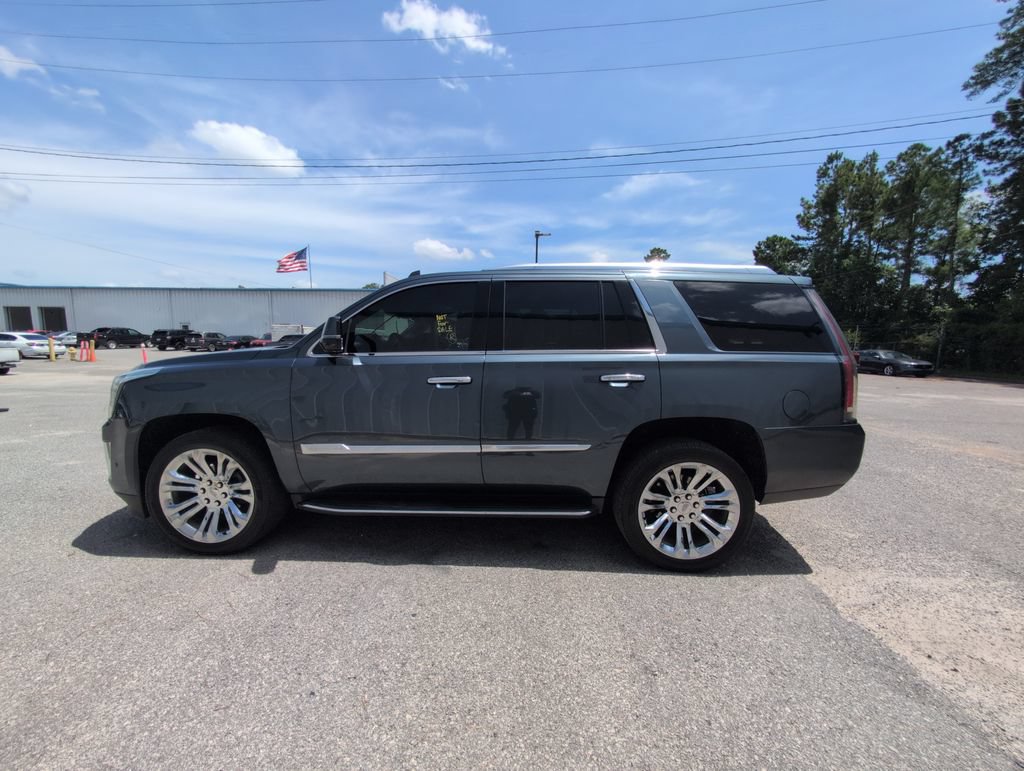 Used 2019 Cadillac Escalade Premium Luxury w/ LPO, Radiant Package AWD/4WD image 5