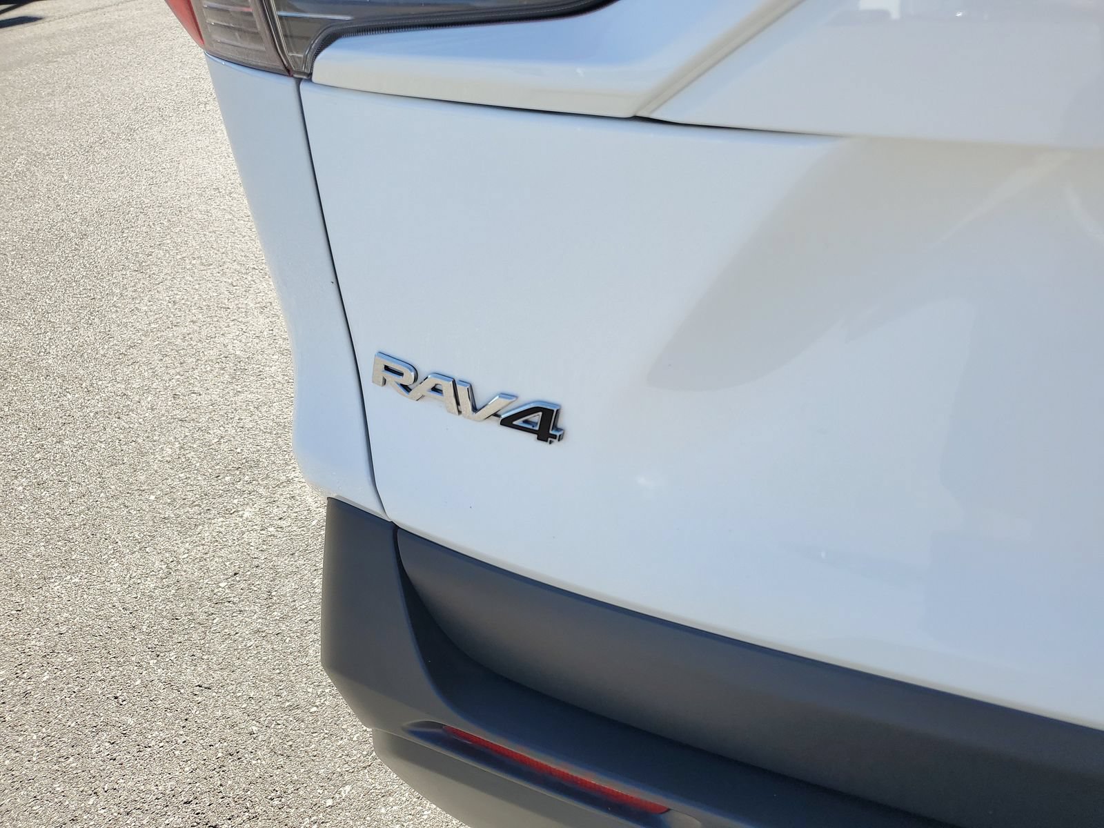 Certified 2025 Toyota RAV4 XLE AWD/4WD image 7