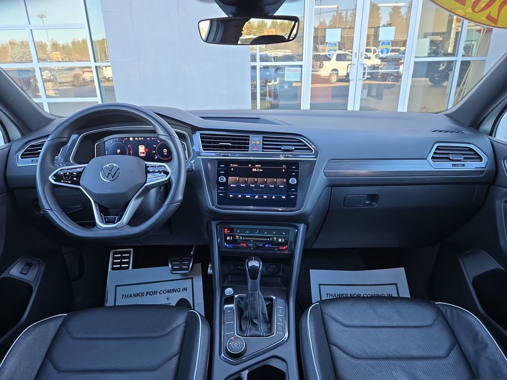 Used 2024 Volkswagen Tiguan SEL R-Line image 18