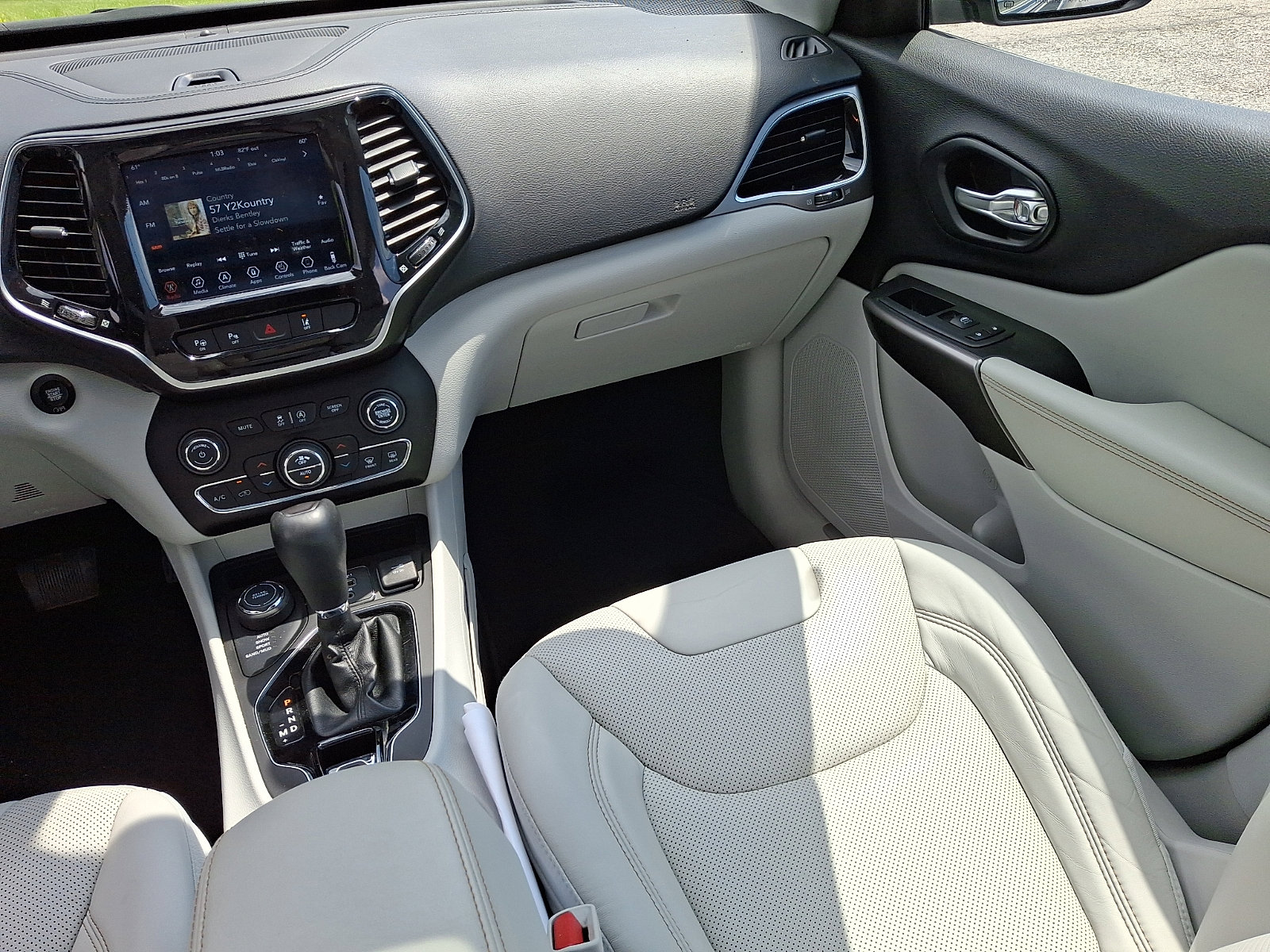 Certified 2021 Jeep Cherokee Limited AWD/4WD image 17