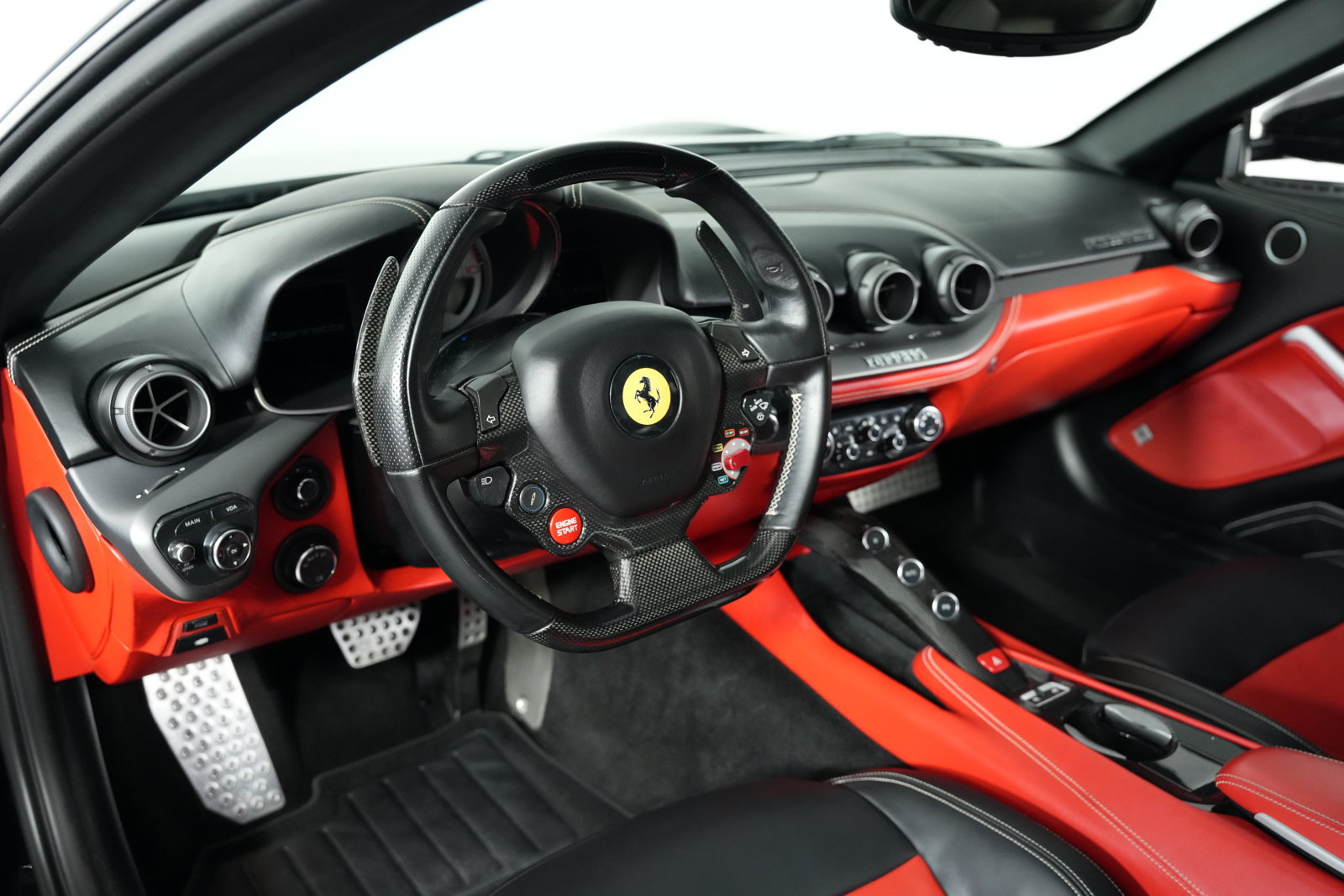 Used 2014 Ferrari F12 Berlinetta RWD image 21