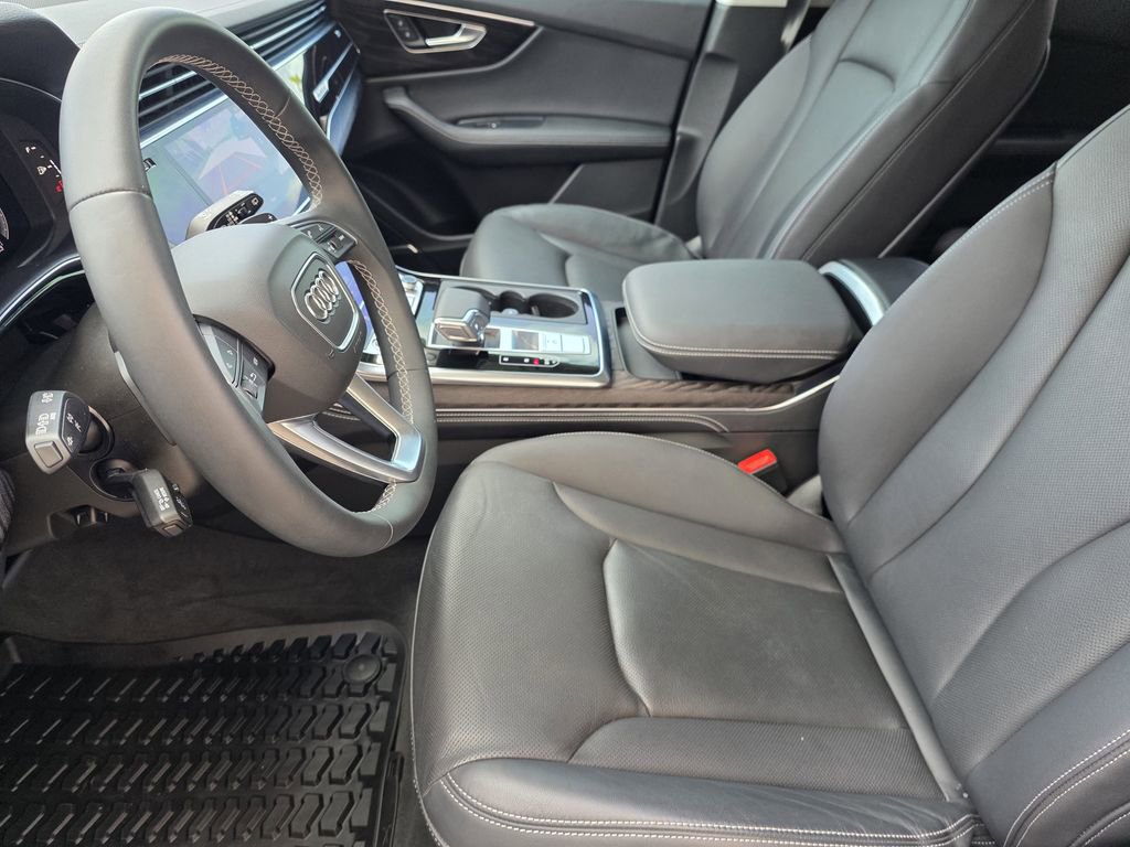 Used 2023 Audi Q8 Prestige AWD/4WD image 11
