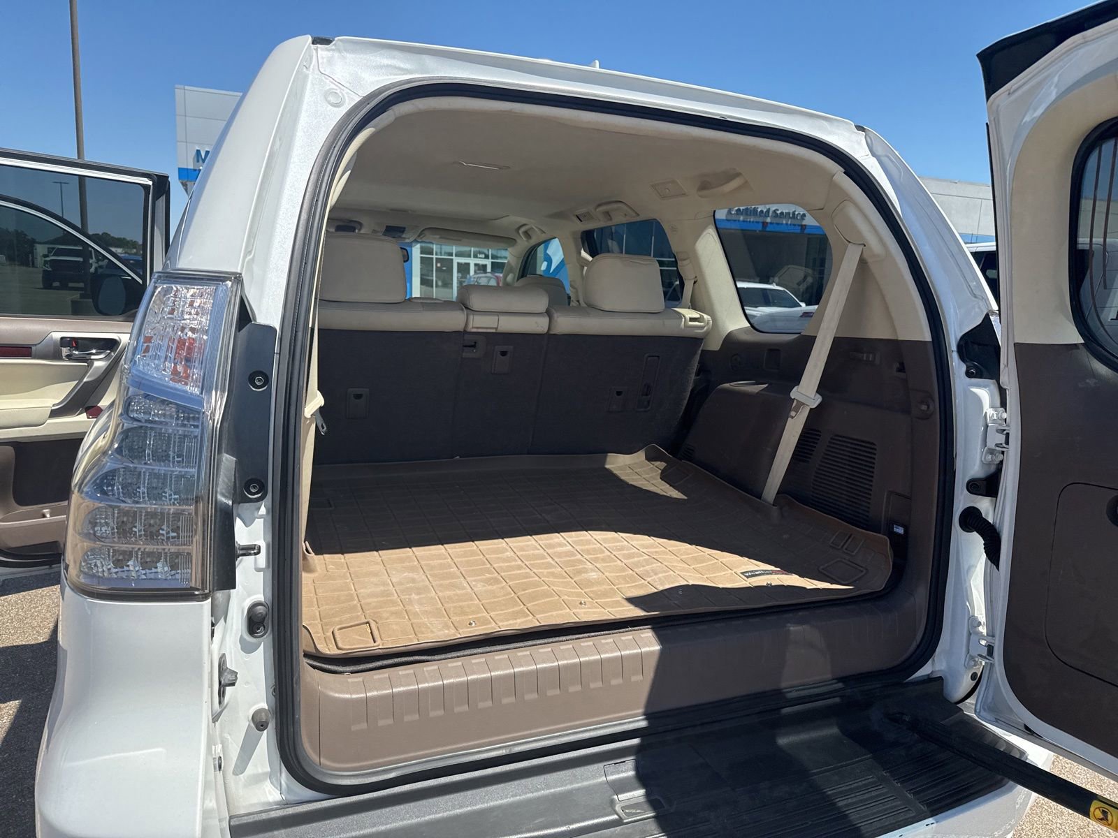 Used 2019 Lexus GX 460 Premium w/ Premium Package AWD/4WD image 18