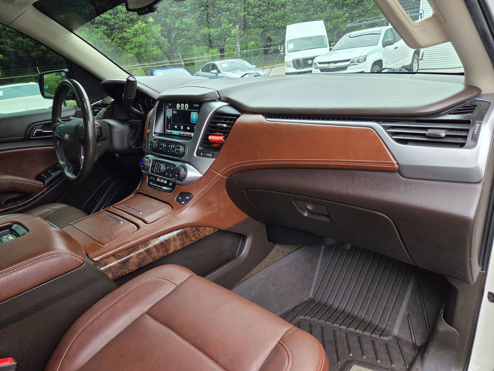 Used 2015 Chevrolet Tahoe LTZ AWD/4WD image 15
