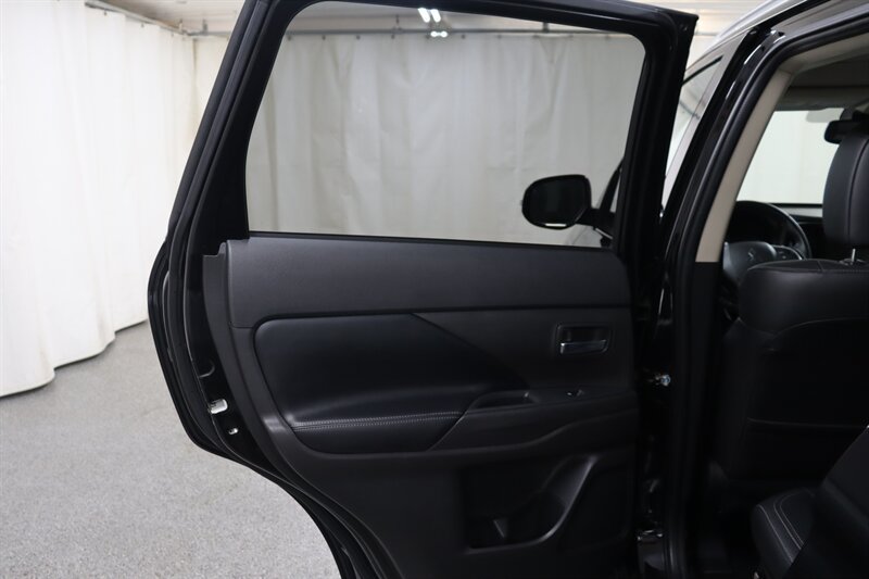 Used 2020 Mitsubishi Outlander GT AWD/4WD image 18