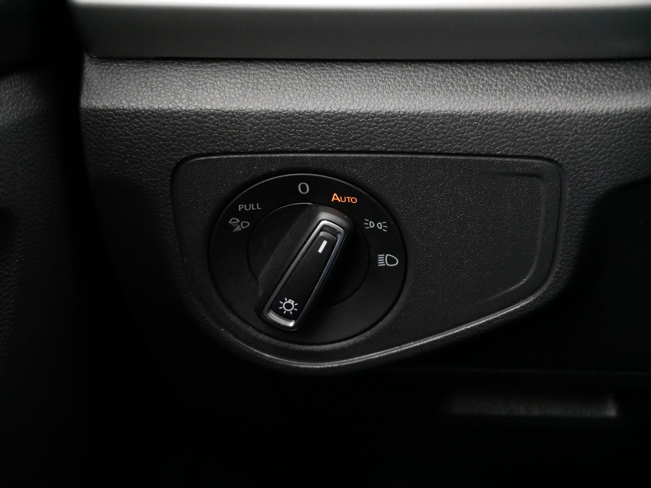 Certified 2023 Volkswagen Atlas Cross Sport SE image 26