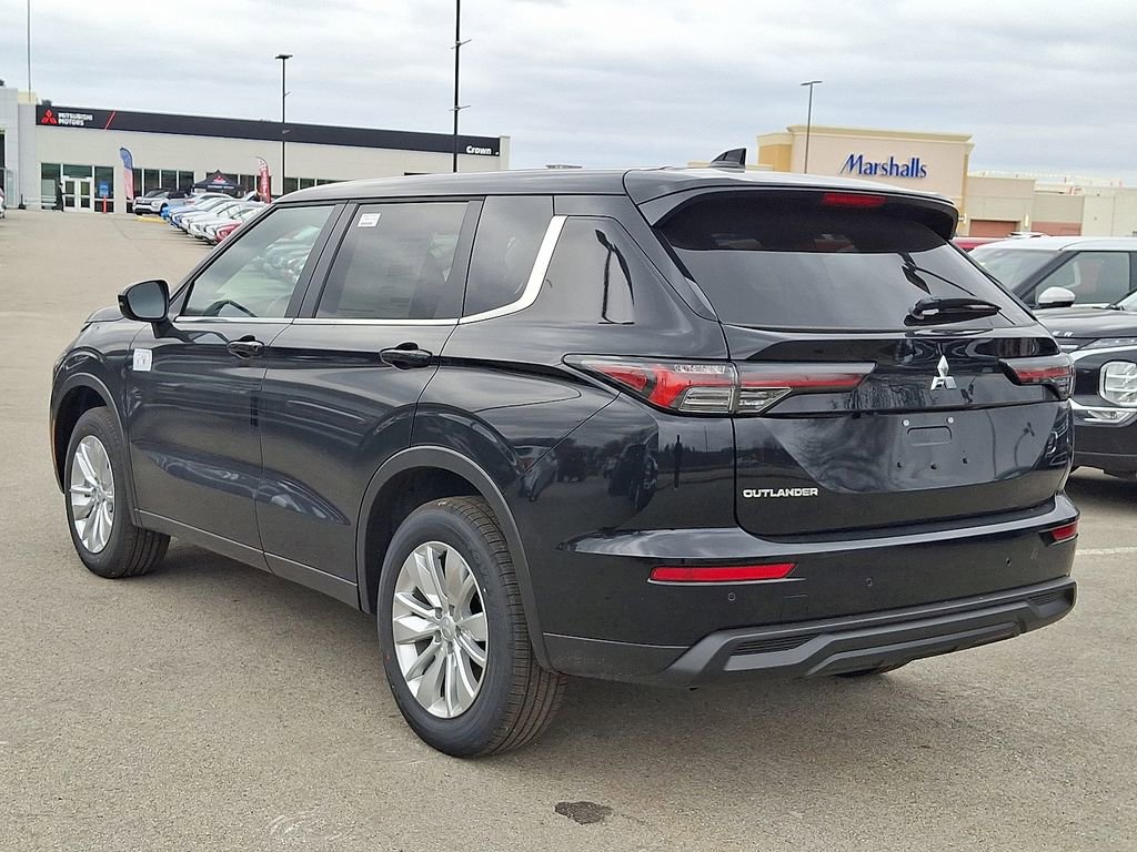 New 2026 Mitsubishi Outlander ES AWD/4WD image 3