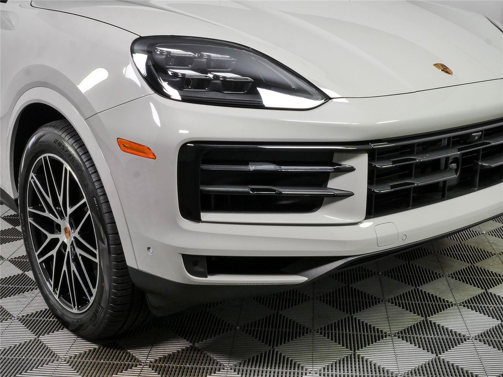 New 2026 Porsche Cayenne AWD/4WD image 39