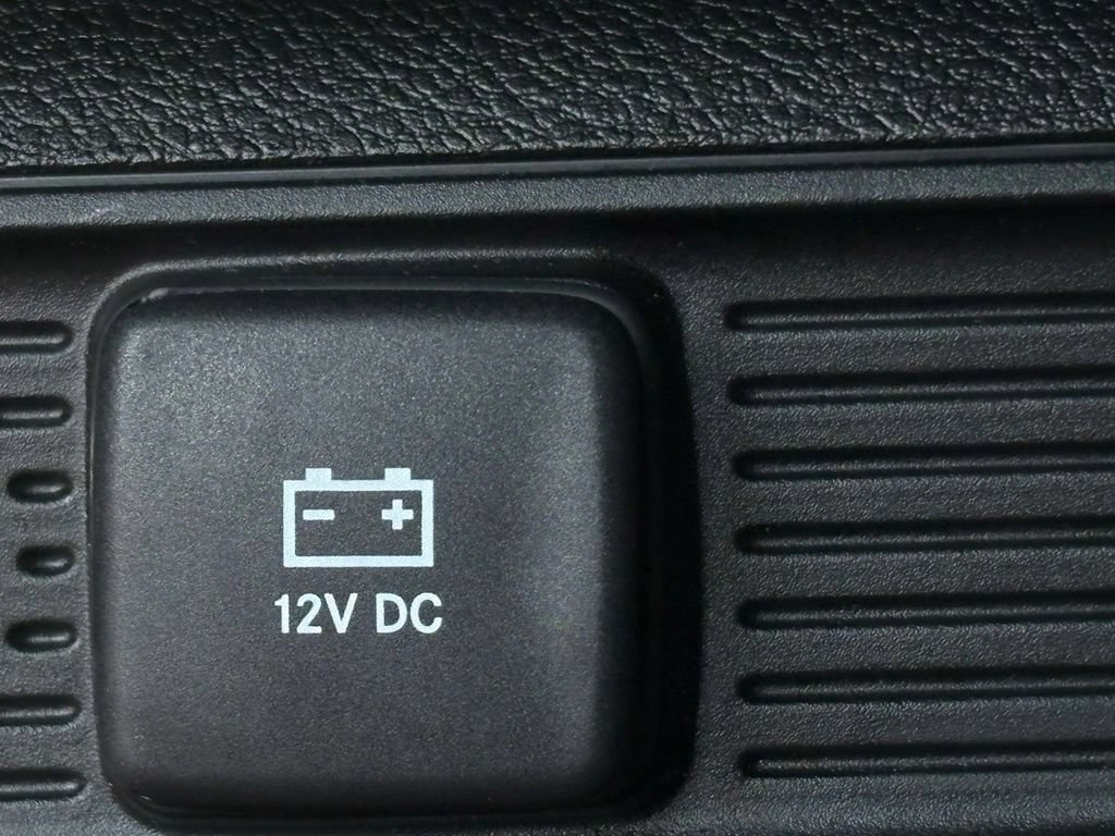 Used 2024 Jeep Grand Cherokee Altitude AWD/4WD image 27