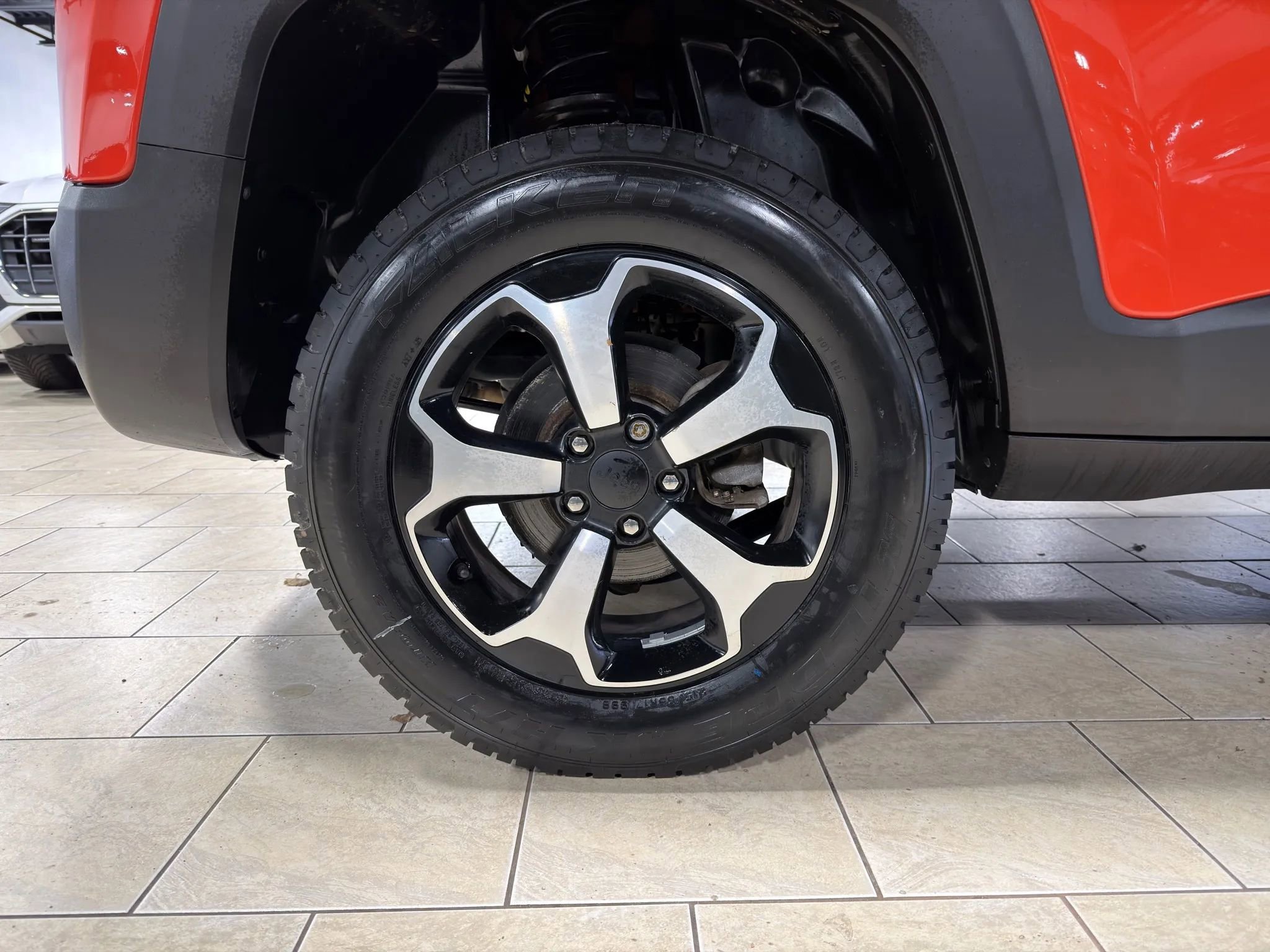 Used 2019 Jeep Renegade Trailhawk AWD/4WD image 36