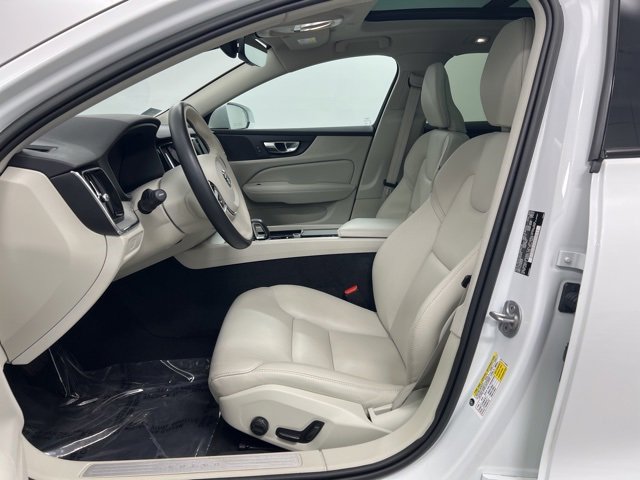 Used 2023 Volvo V60 B5 Cross Country Plus w/ Climate Package image 18