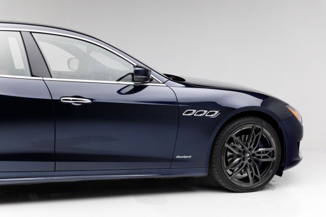 Used 2020 Maserati Quattroporte S GranSport image 35