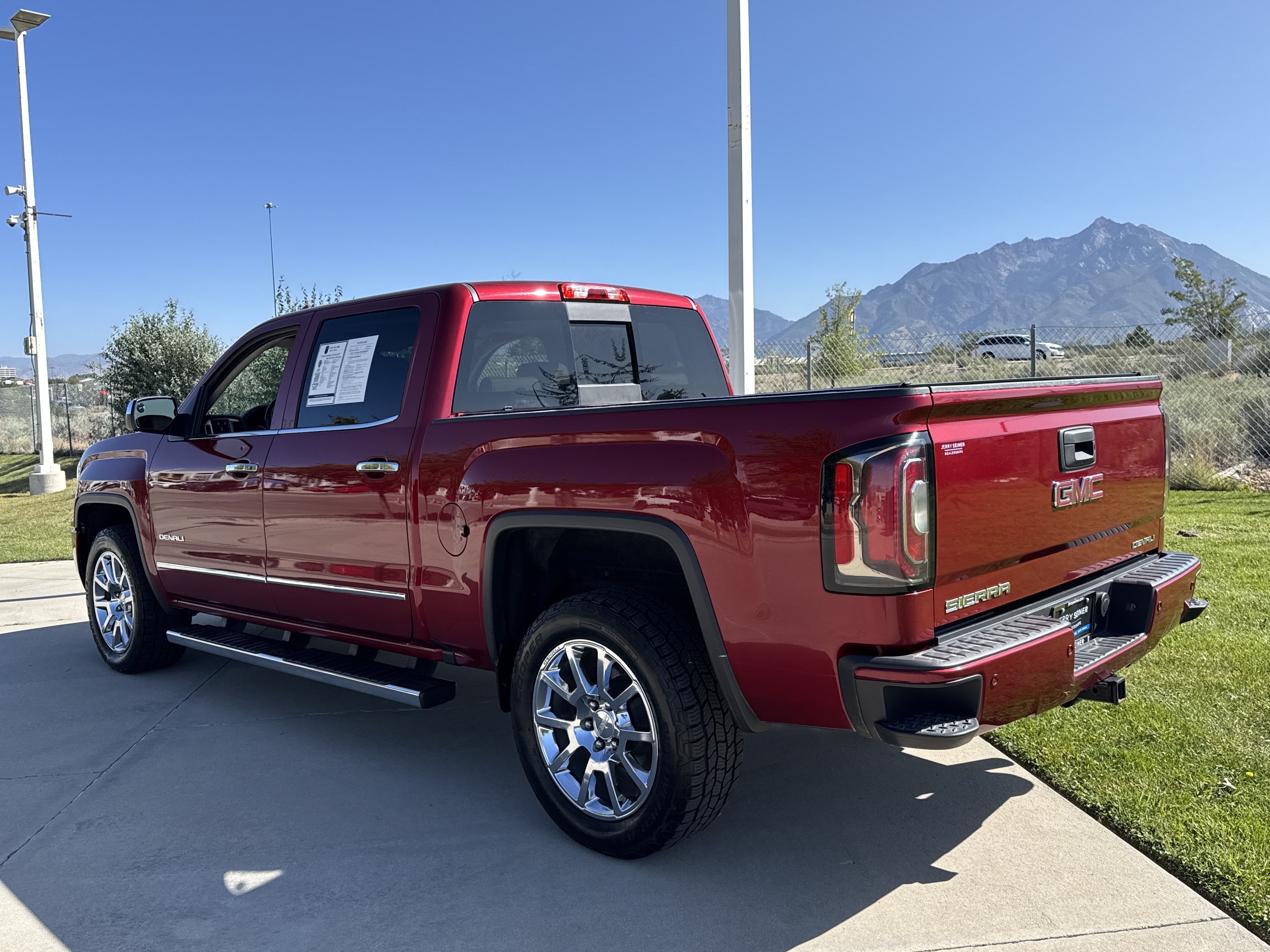 Used 2018 GMC Sierra 1500 Denali AWD/4WD image 8